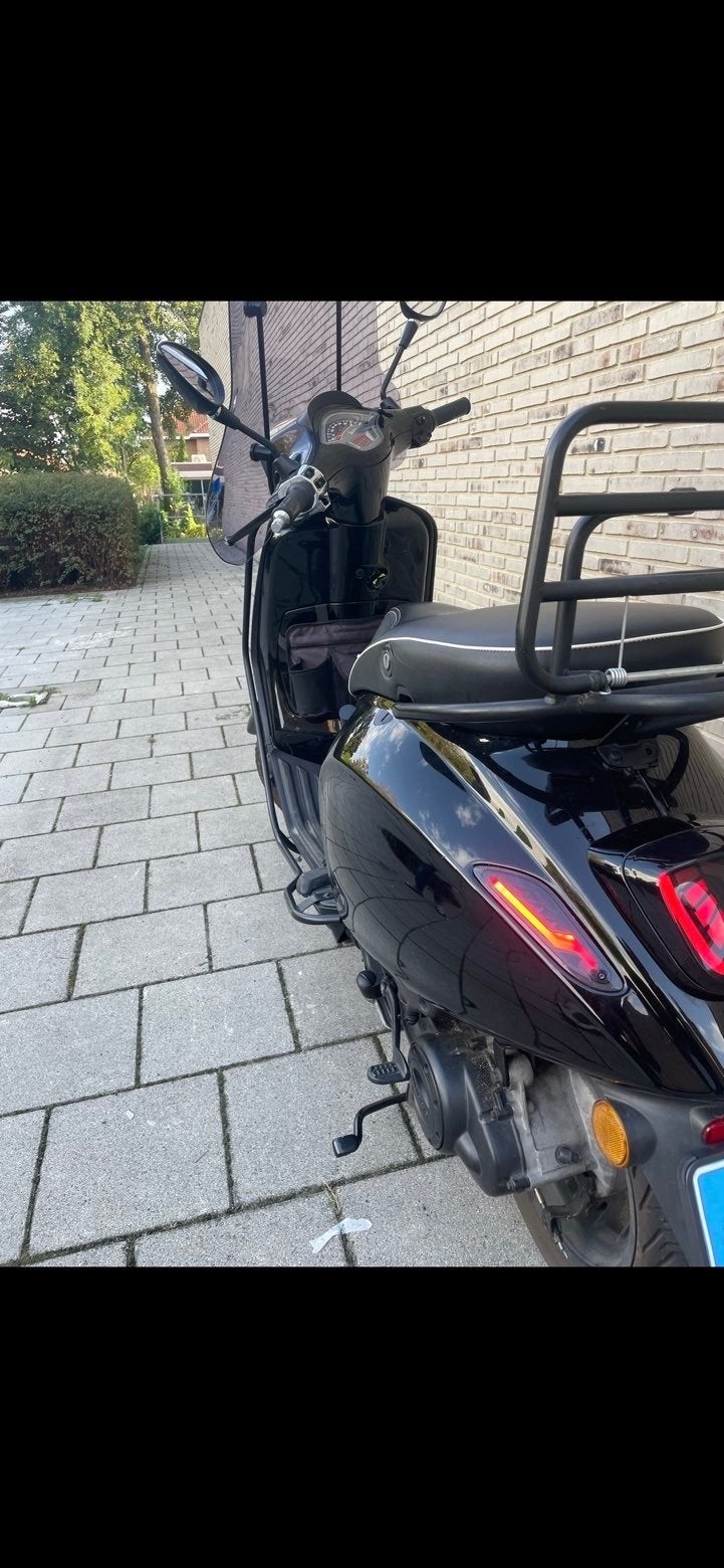Vespa Sprint 50cc 2017, Ophalen, Gebruikt, Overige modellen, Maximaal 45 km/u