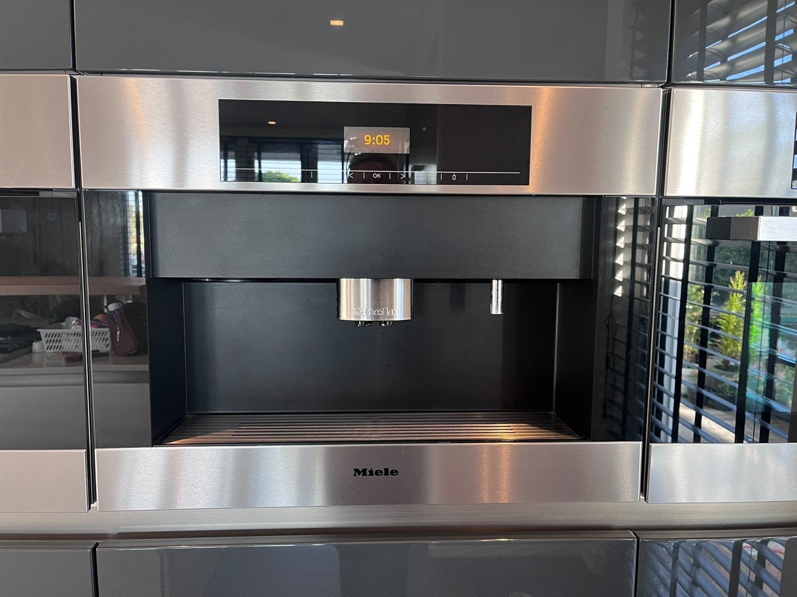 Miele Inbouw Koffiemachine, Witgoed en Apparatuur, Ophalen, Afneembaar waterreservoir, 10 kopjes of meer, Koffiemachine