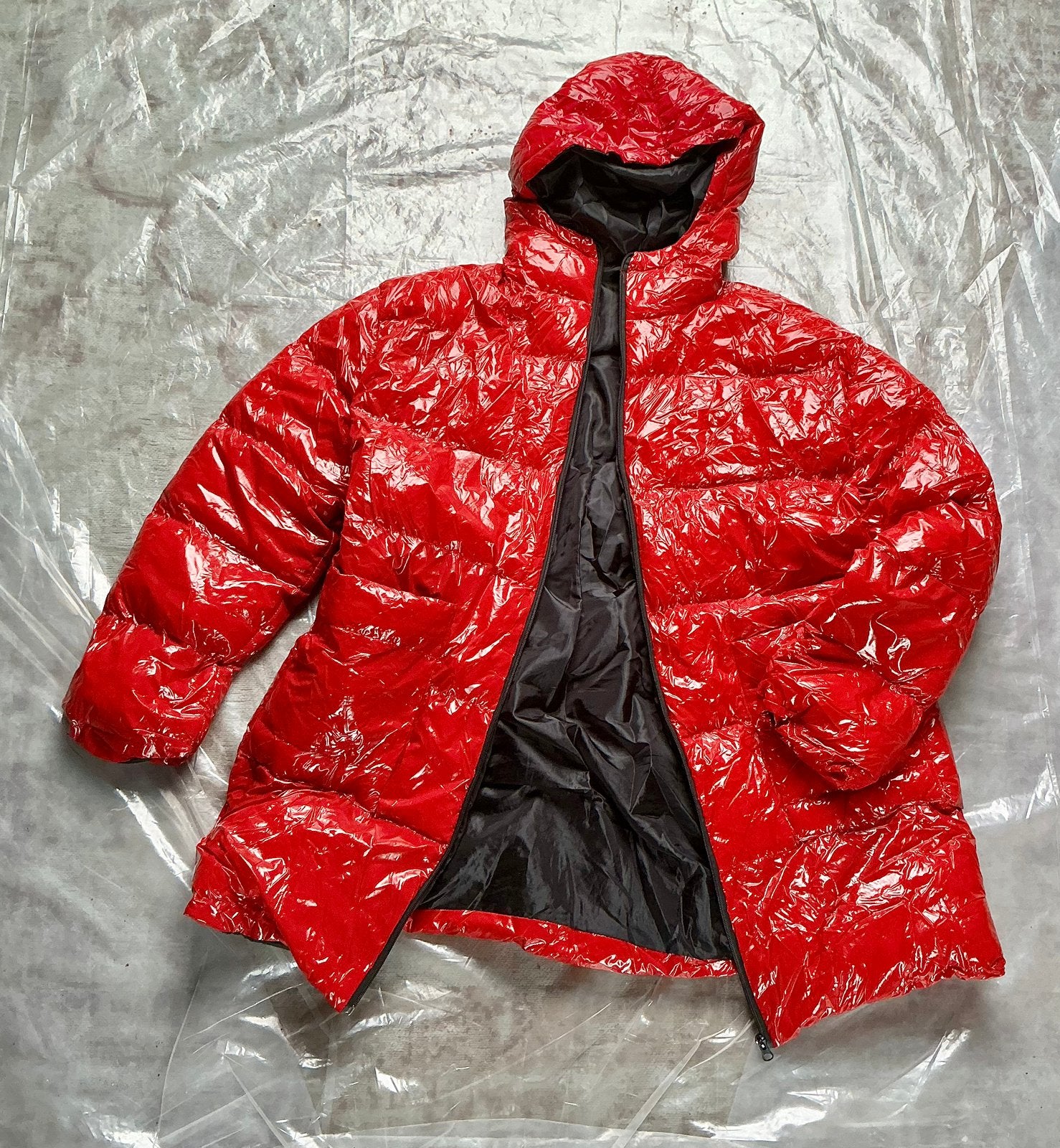 Super sexy donsjas rood lak glad maat XXL en 90 cm lang met, Verzenden, Maat 46/48 (XL) of groter, Rood