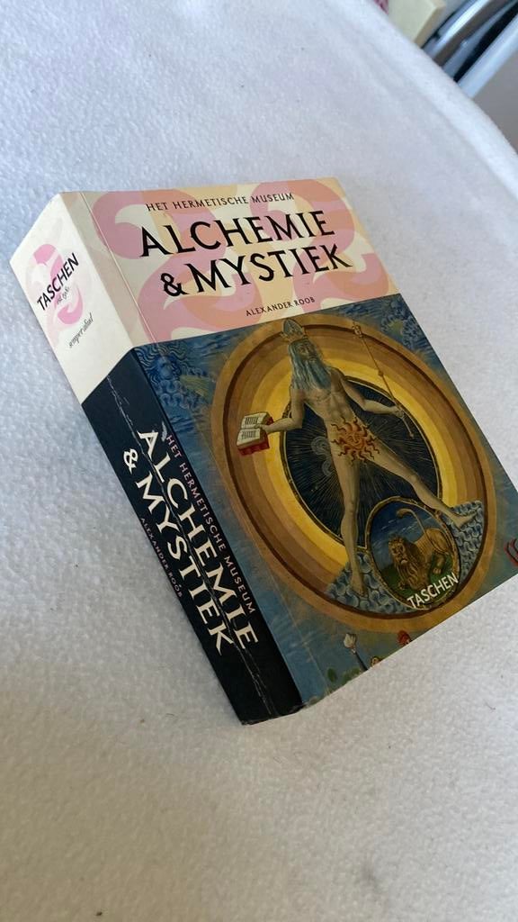 Alchemie & Mystiek. TASCHEN. 575blz. 2006. Onbeschadigd., Gelezen, Achtergrond en Informatie, Alexander Roob, Ophalen of Verzenden