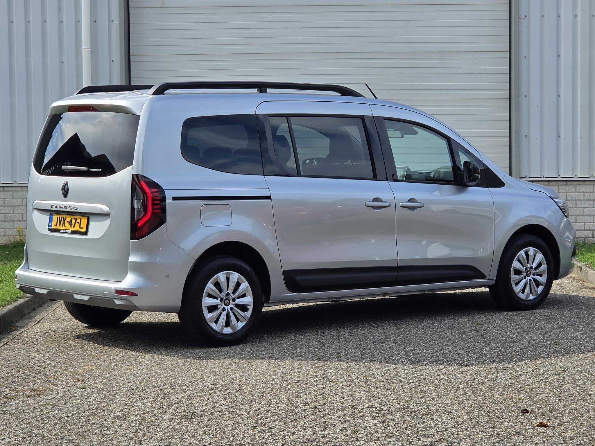 Renault Grand Kangoo 1.3 EDC 7 Persoons Automaat / Achteruit, Stof, Gebruikt, Euro 6, 4 cilinders