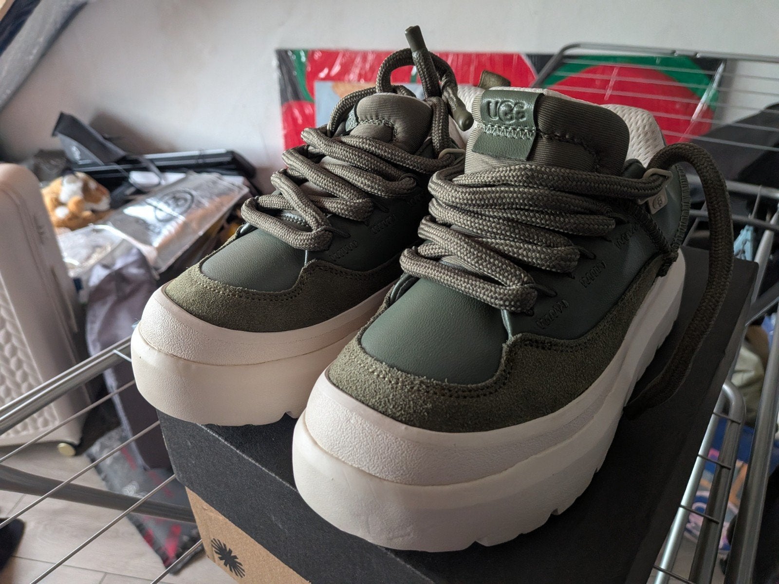UGG Sneakers - Maat 38 - Groen, Ophalen, UGG, Nieuw, Sneakers of Gympen