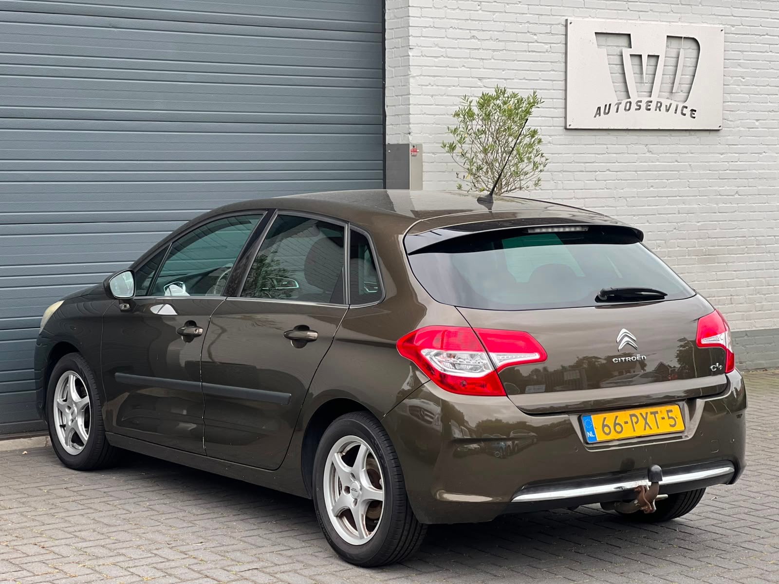 Citroen C4 1.4 VTi Tendance | Airco | Trekhaak | Cruise | Go, Euro 5, Stof, Gebruikt, Zwart