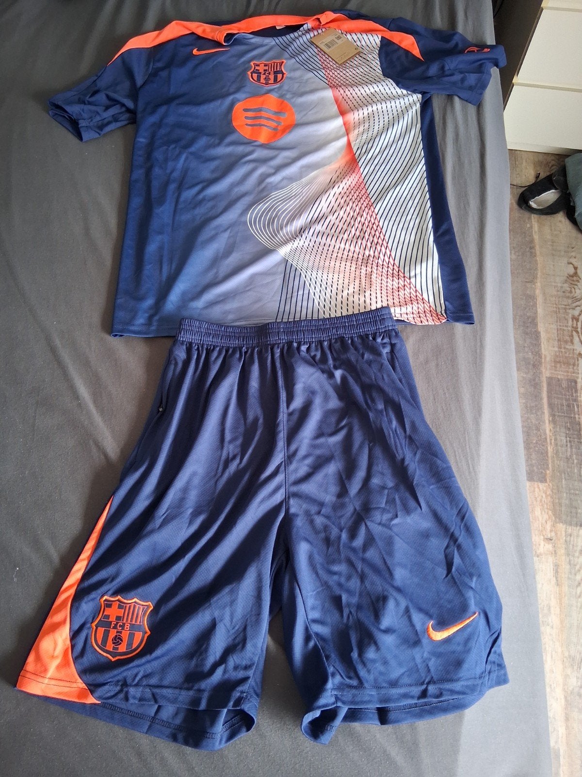FC Barcelona Trainingspak (Shirt + Broek) - Nieuw, Maat XL, Verzenden, Nieuw, Set
