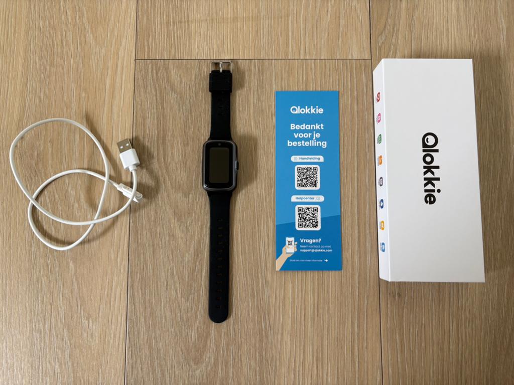 Qlokkie GPS Horloge Kind - Kiddo Slim - Zwart, Zwart, Ophalen of Verzenden, Zo goed als nieuw, Waterdicht