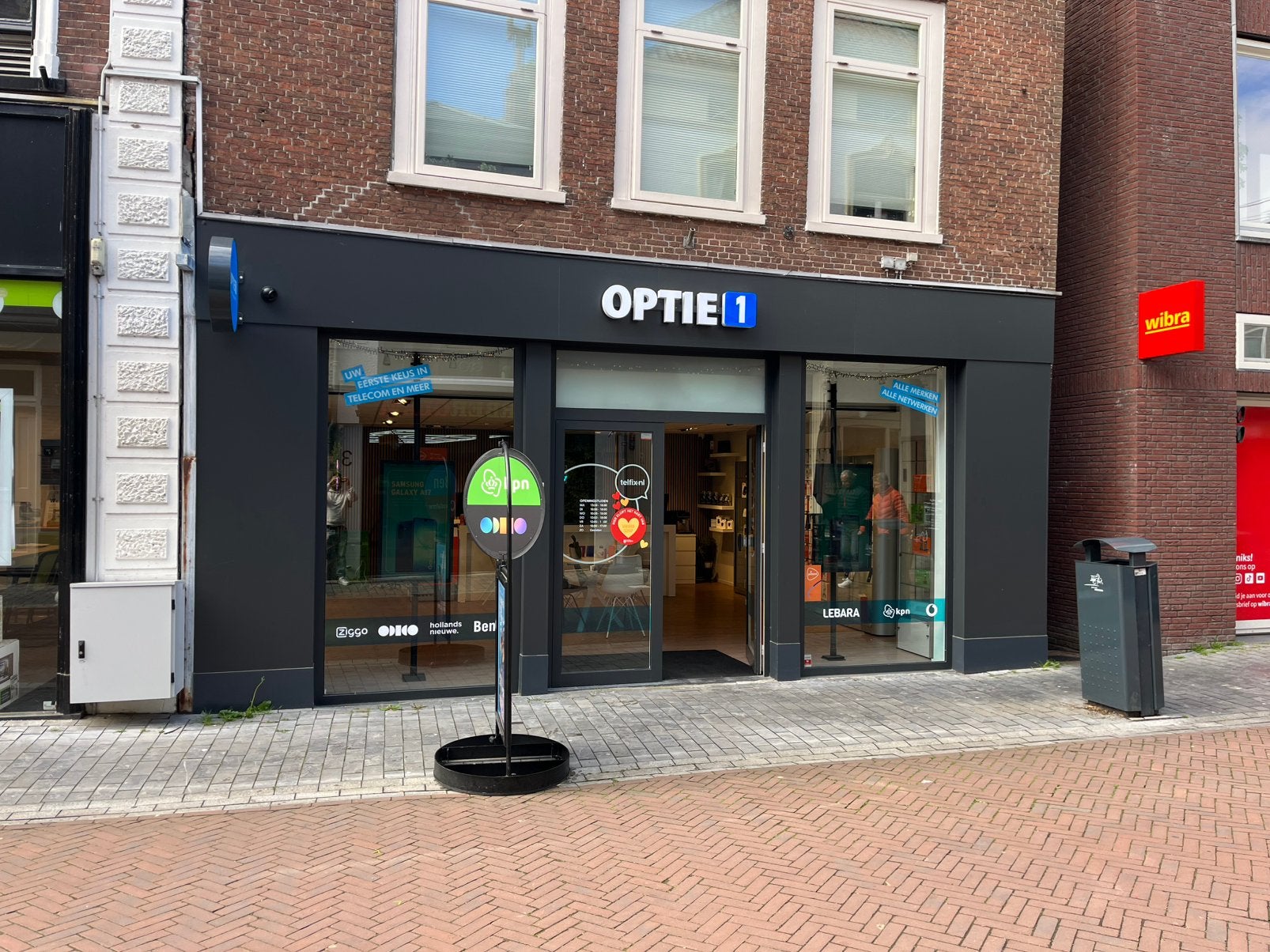 TE KOOP TELECOMWINKEL, Ophalen