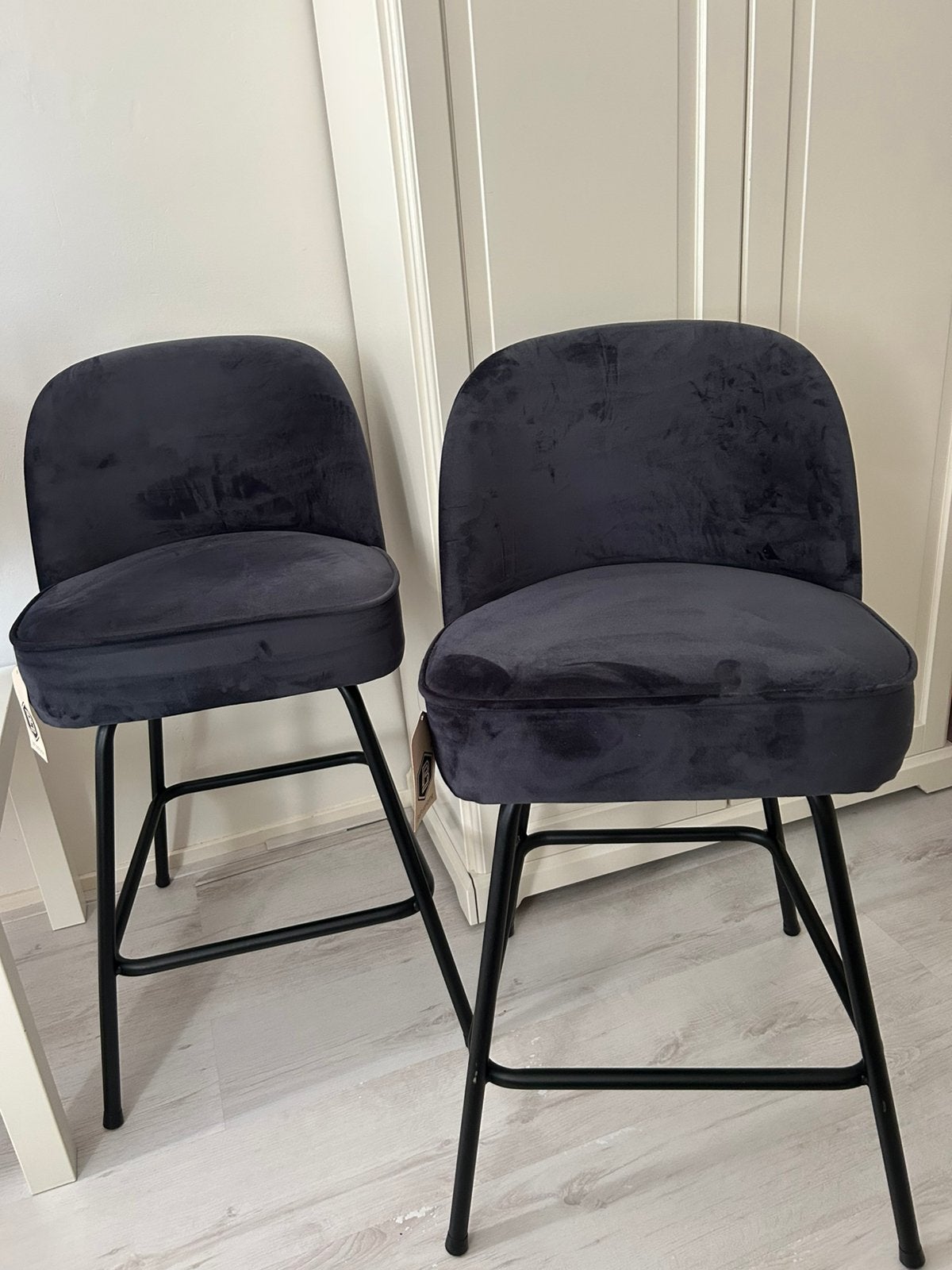Nieuwe barstoelen 2 stuks, Ophalen, Zo goed als nieuw, 60 tot 90 cm