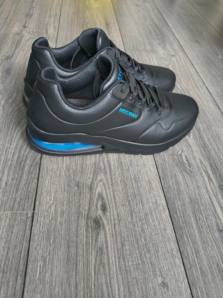Skechers Uno 2 Maat:45 (29cm) Black/Black/Blue ...Nieuw !..., Zwart, Nieuw, Ophalen of Verzenden, Skechers
