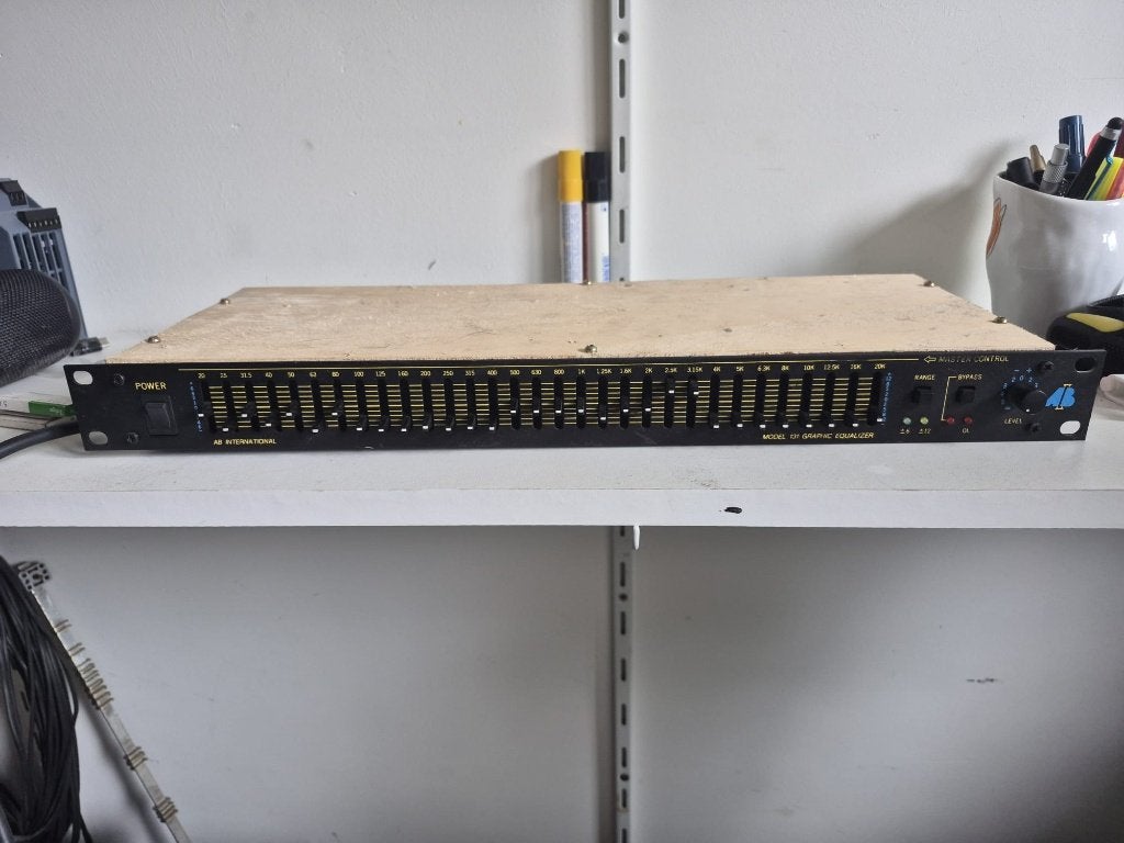 31 channel graphic equalizer, Muziek en Instrumenten, Ophalen of Verzenden, Gebruikt, Equalizer