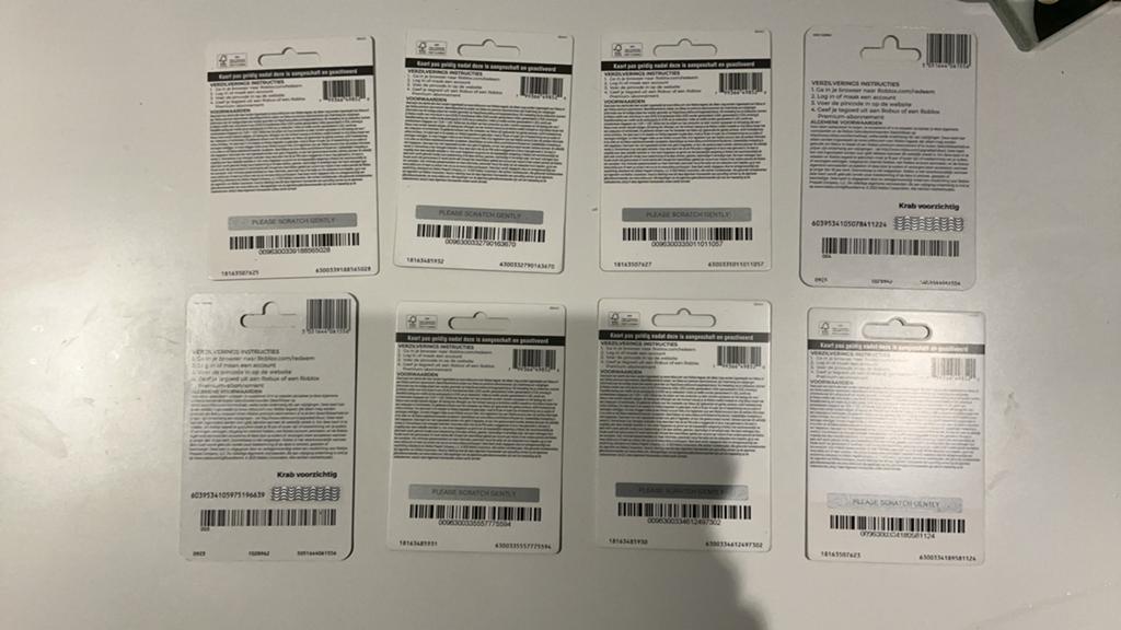 Roblox cadeaubonnen - 8x 20 euro, Ophalen of Verzenden, Nieuw