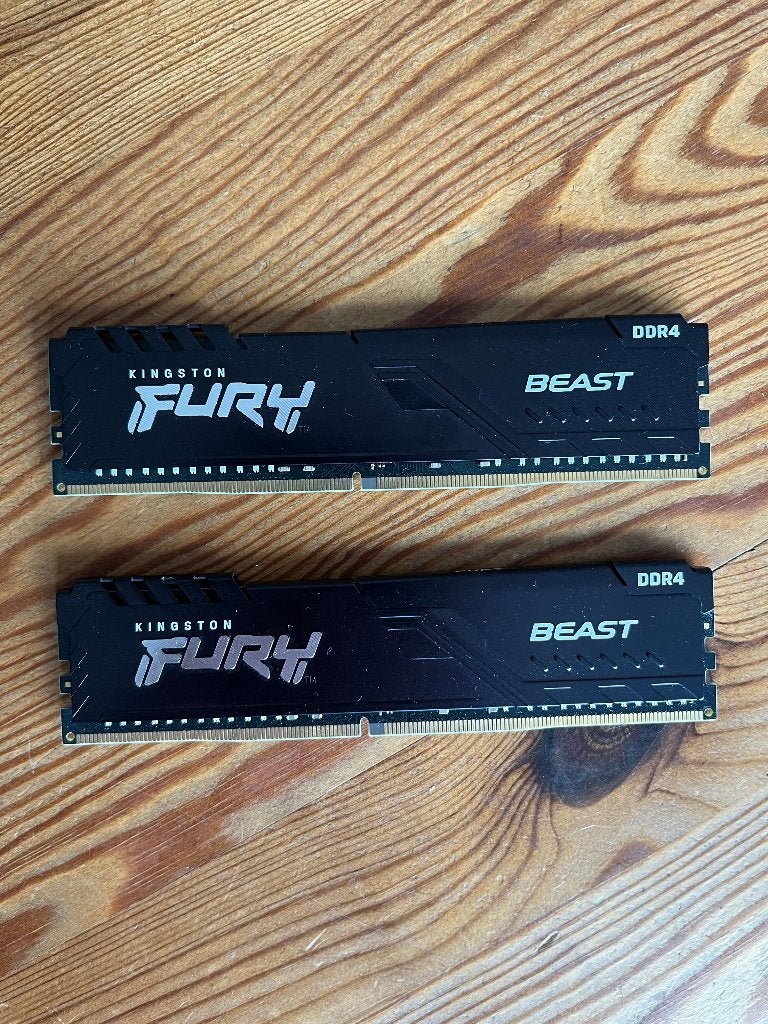 DDR4 Kingston Fury Beast KF432C16BBK2/64 aangeboden, Computers en Software, DDR4, Ophalen of Verzenden, Zo goed als nieuw, Desktop