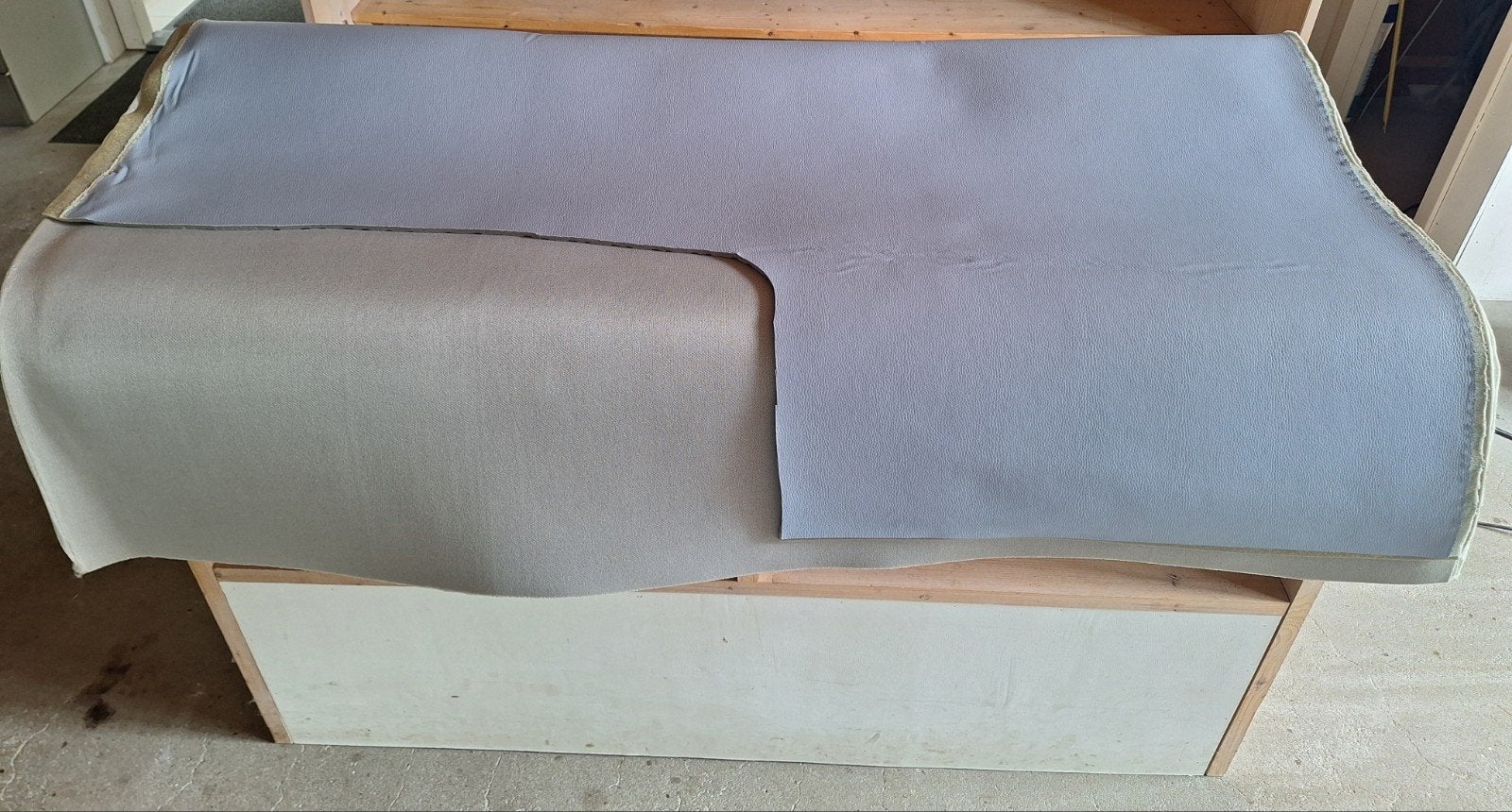 reststuk bekledingsstof met schuimlaag 150x 170, Hobby en Vrije tijd, Stoffen en Lappen, Ophalen, Katoen, 30 tot 200 cm, 120 cm of meer