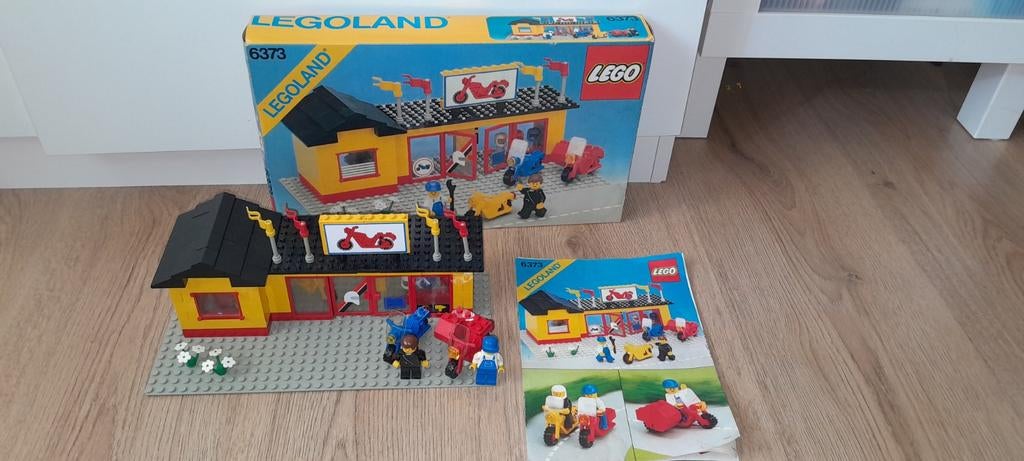 Lego legoland 6373 motor winkel 100% compleet stickers boek, Ophalen of Verzenden, Zo goed als nieuw, Complete set, Lego