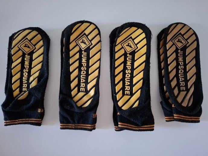 4 paar sokken met anti-sliplaag / jumpsokken, Ophalen of Verzenden, Zo goed als nieuw, Jongen of Meisje, Sokken