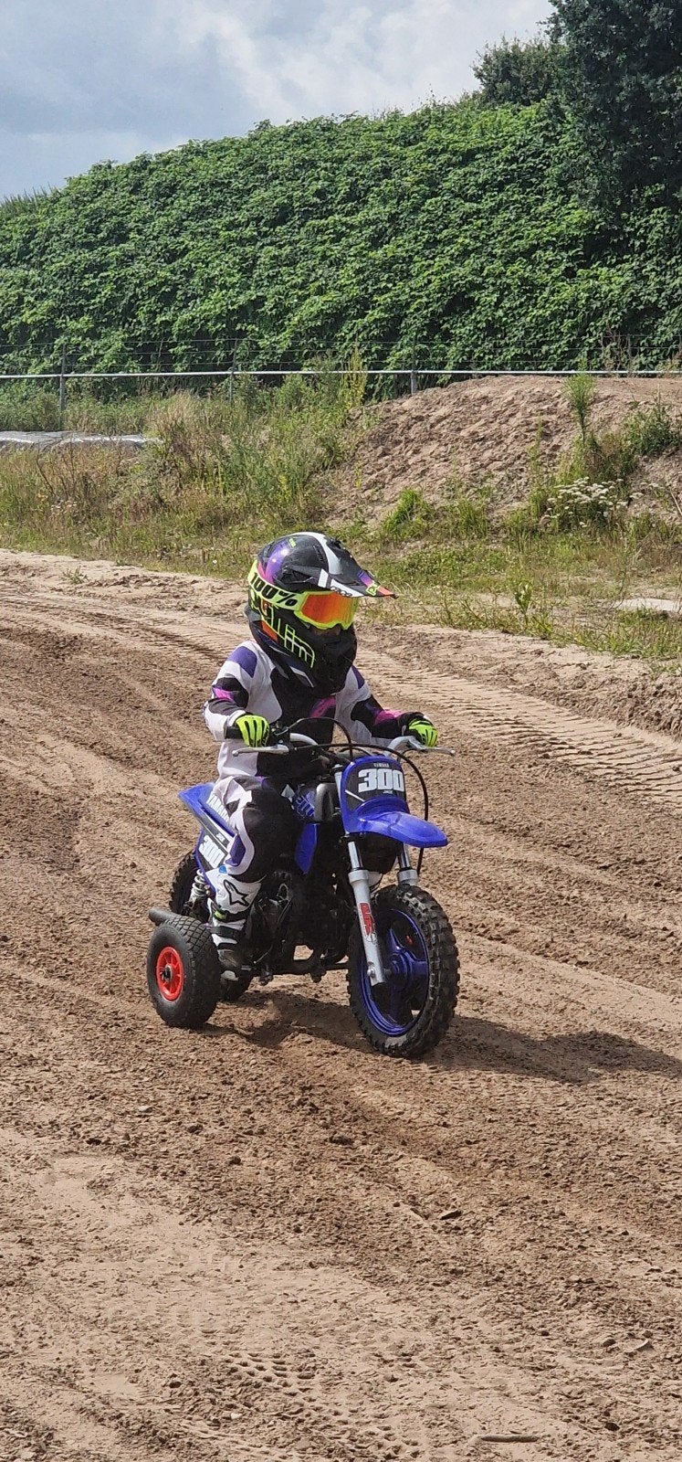 Yamaha PW50 2021 compleet pakket + kleding, Fietsen en Brommers, Minibikes, Midibikes en Pitbikes, Ophalen, Overige typen, Yamaha
