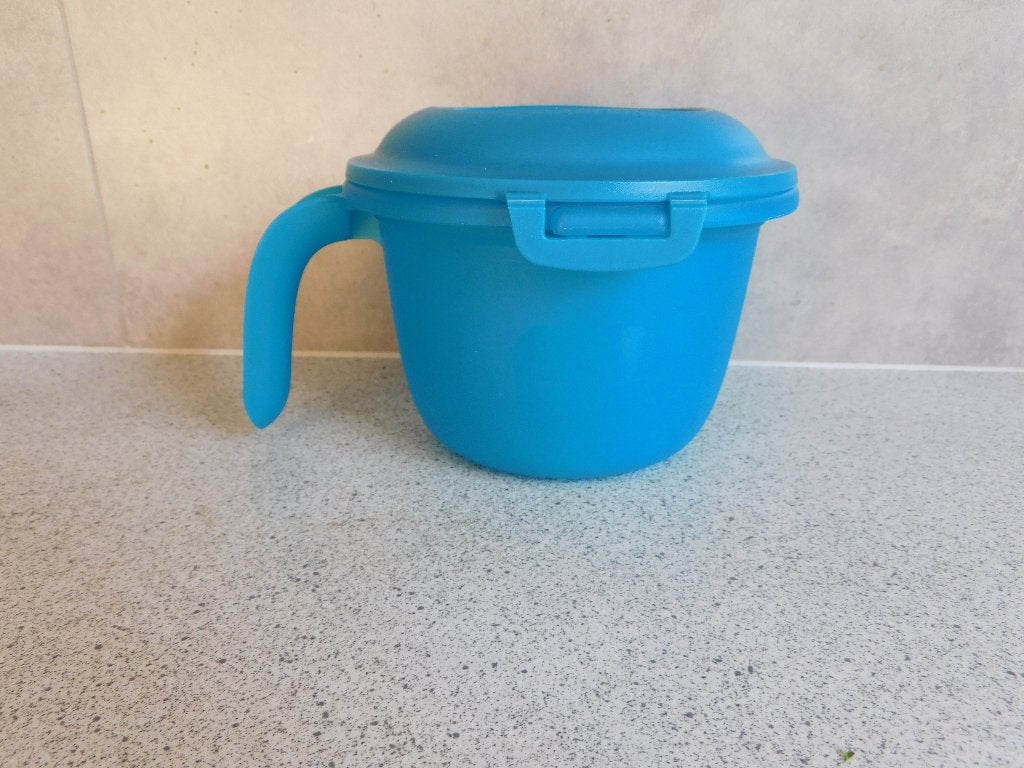Tupperware Micro Delight Rijstmaker 550 ml. Blauw, Ophalen of Verzenden, Zo goed als nieuw, Blauw, Overige typen
