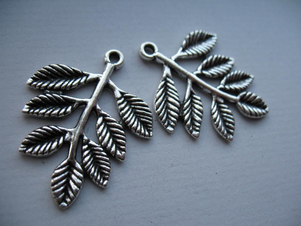 3067/ tibetiaans zilveren blad hangers, Ophalen of Verzenden, Nieuw, Hanger
