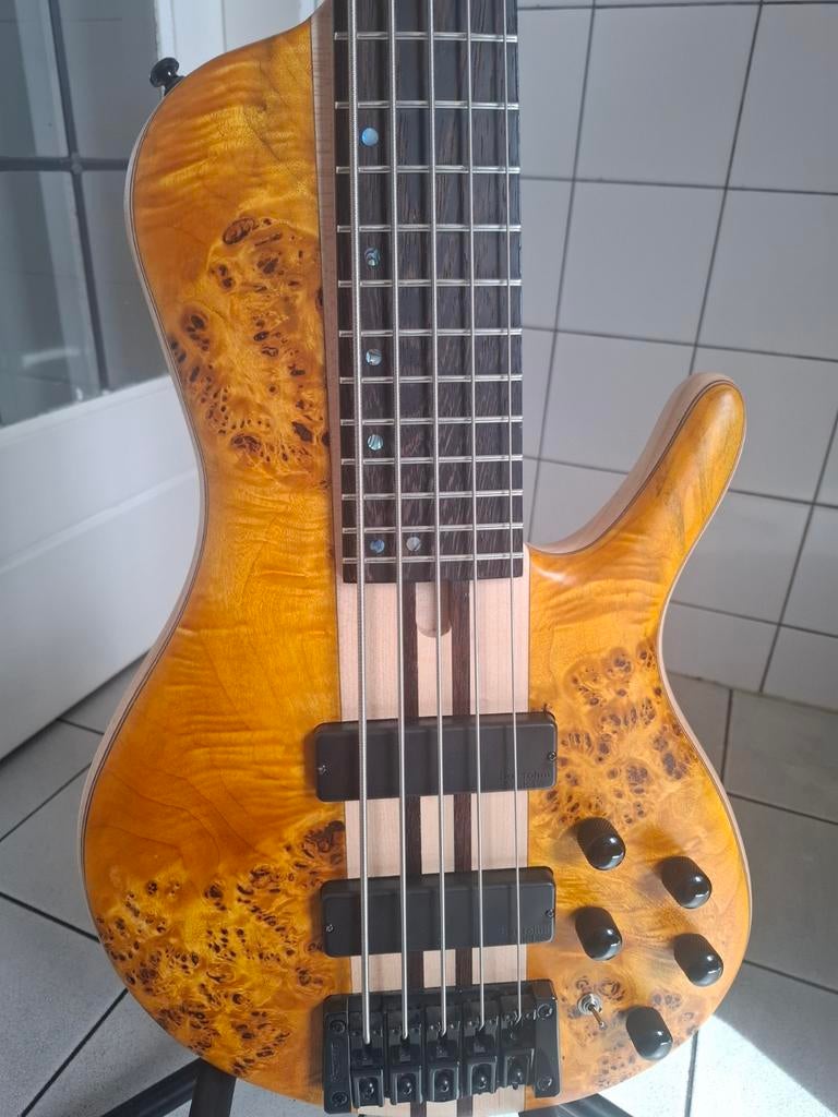Cort A5 Plus SC Amber open pore met Hipshot en Bartolini's, Muziek en Instrumenten, Snaarinstrumenten | Gitaren | Bas, Ophalen