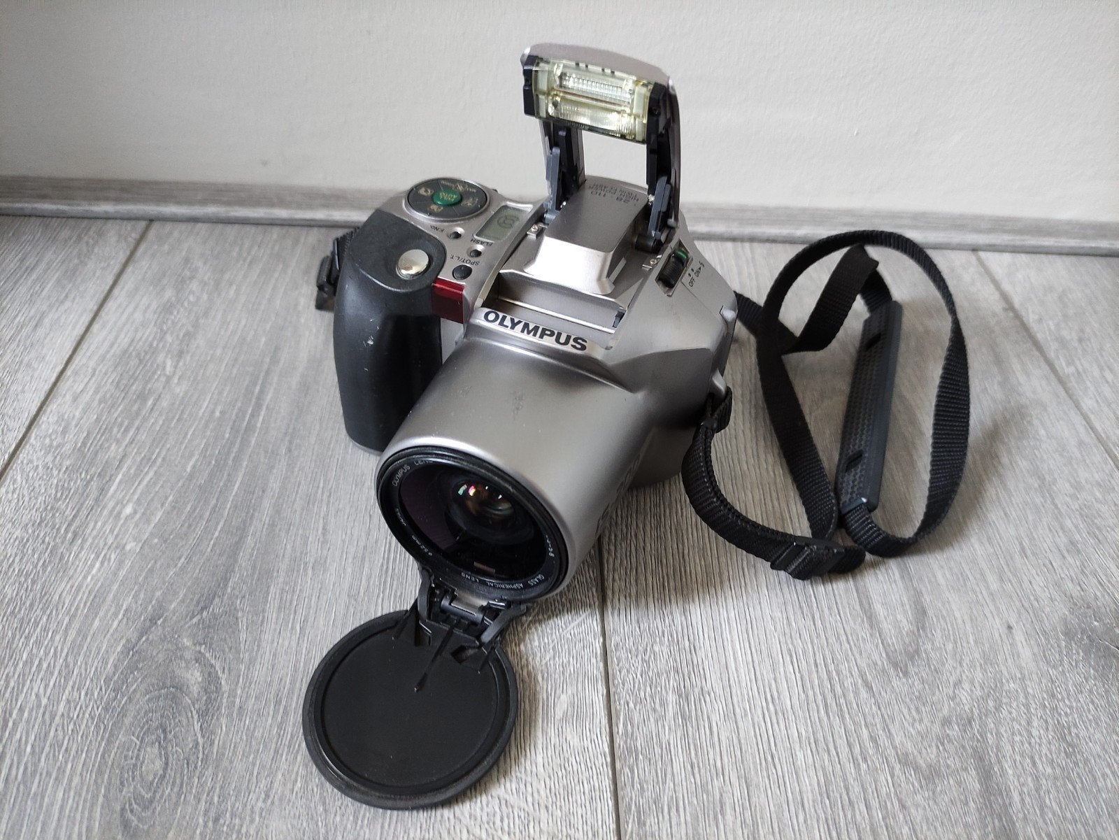 Olympus IS-200 camera (werkend), Audio, Tv en Foto, Fotocamera's Analoog, Ophalen of Verzenden, Compact, Olympus