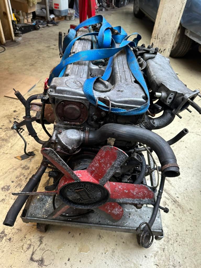 Motorblok mercedes 107 280 D-jetronic, Ophalen