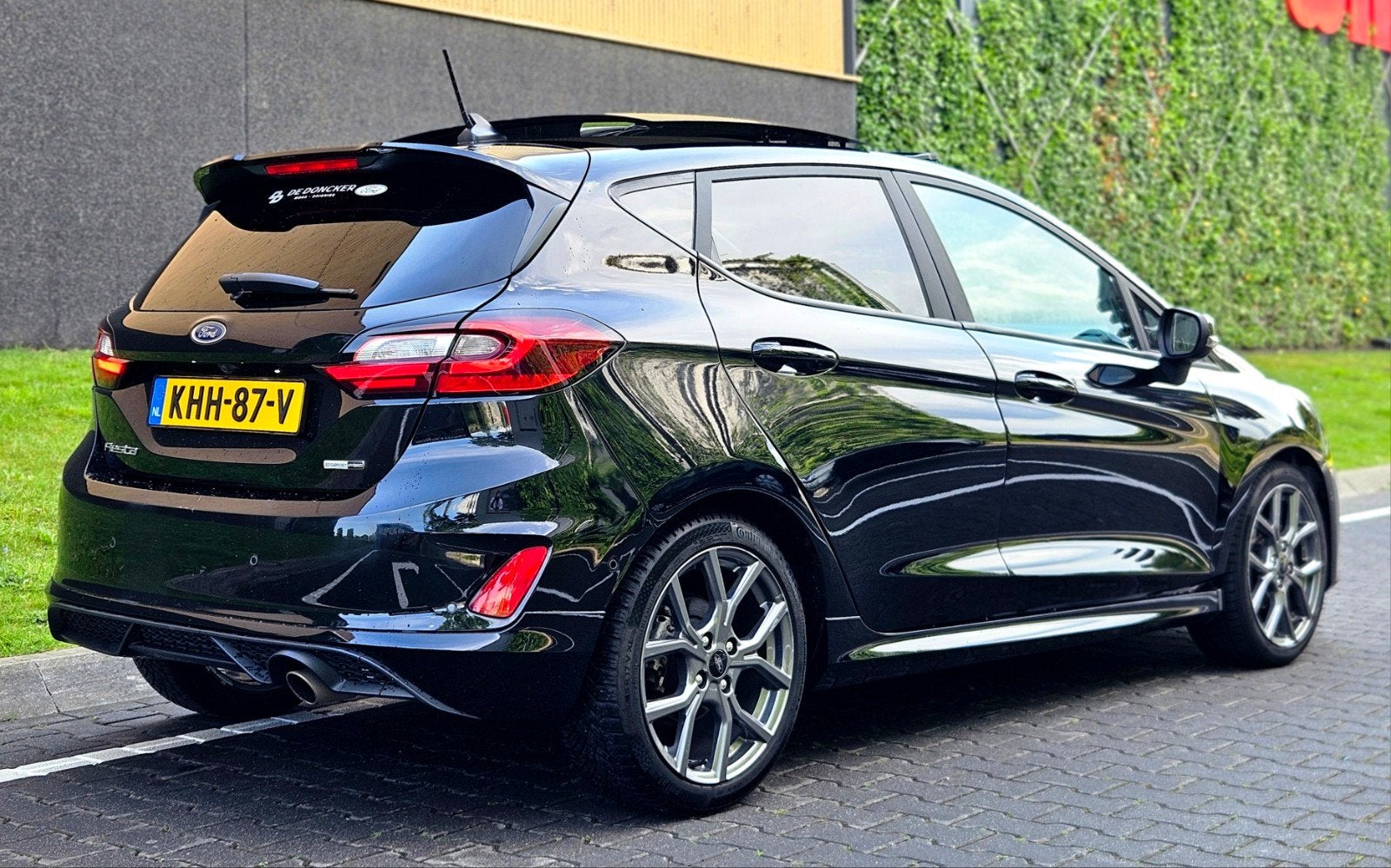 Ford Fiësta 1.0 Ecoboost Hybrid 125pk ST Line Pano Keyless, Zwart, Bedrijf, 19 km/l, Hybride Elektrisch/Benzine