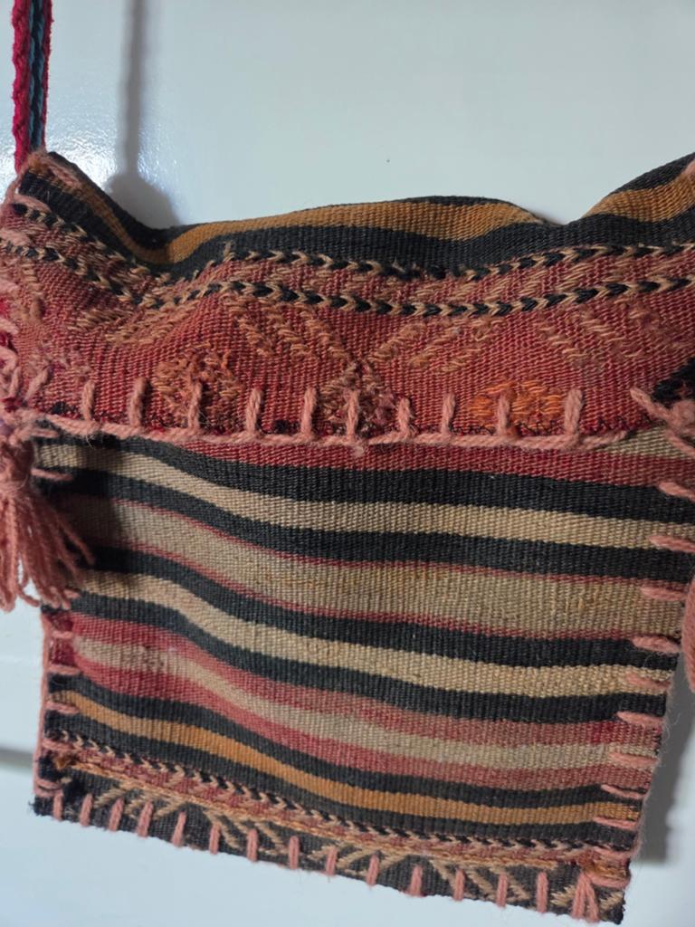 Mooie Kelim Tas met Warme aardse Kleuren - 27 x 30 cm, Sieraden, Tassen en Uiterlijk, Ophalen of Verzenden, Gebruikt, Rood, Schoudertasje