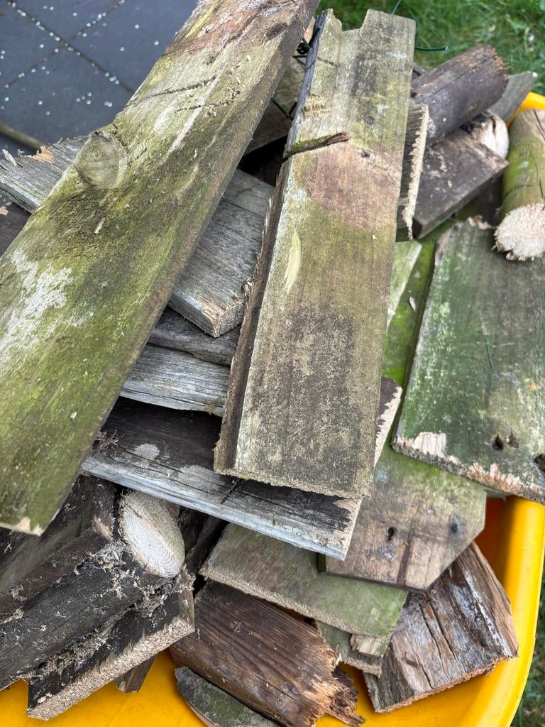 Gratis brandhout - Schuttinghout, Tuin en Terras, Haardhout, Minder dan 3 m³, Ophalen, Overige houtsoorten, Blokken