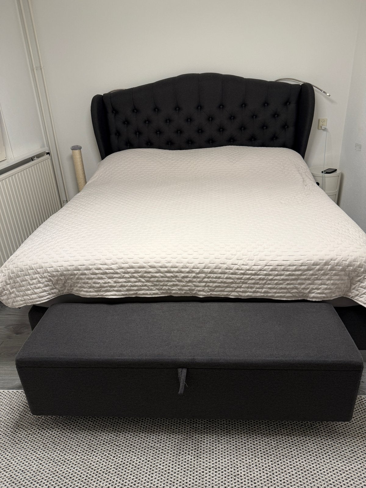 Tweepersoonsbed met gestoffeerd hoofdbord en opbergbank, Huis en Inrichting, Ophalen, Overige kleuren, Tweepersoons, Zo goed als nieuw