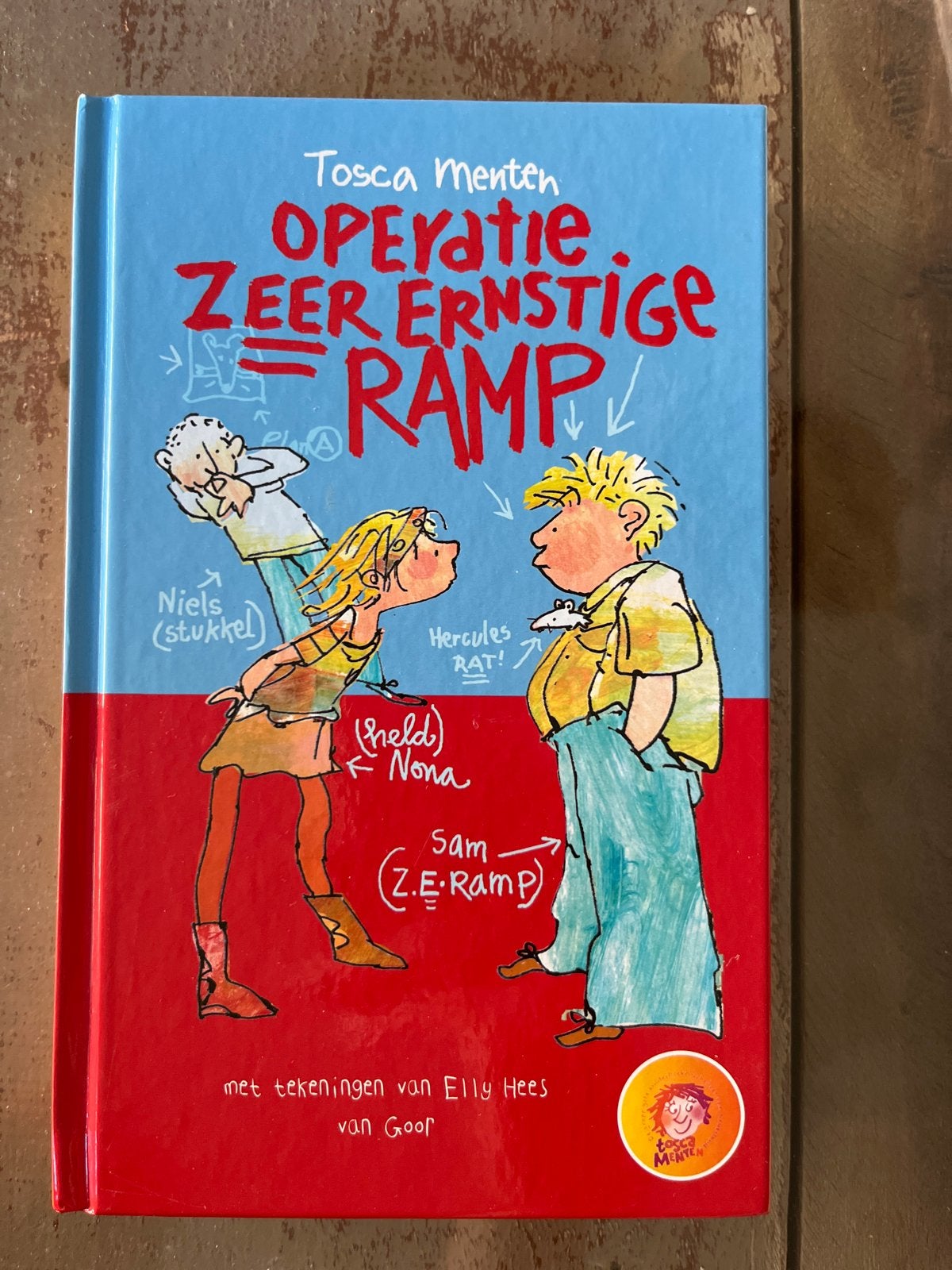 Operatie Zeer Ernstige Ramp - Tosca Menten, Ophalen of Verzenden, Gelezen, Fictie algemeen