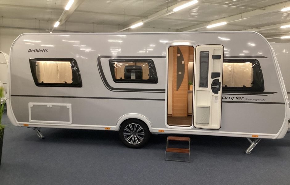 Te koop.  Dethleffs caravan avantgarde 510 LE, Standaardzit, Particulier, Dethleffs, Kachel