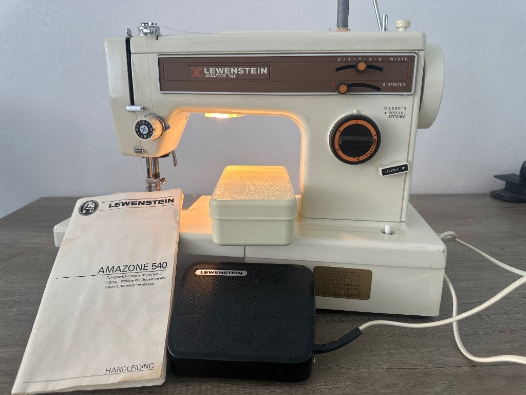 Naaimachine Lewenstein, Hobby en Vrije tijd, Naaimachines en Toebehoren, Ophalen of Verzenden, Gebruikt, Naaimachine, Overige merken