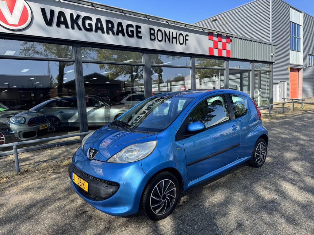 Peugeot 107 1.0-12V XR AIRCO-CV-NW APK (bj 2006), Auto's, Peugeot, Voorwielaandrijving, Gebruikt, 765 kg, 68 pk