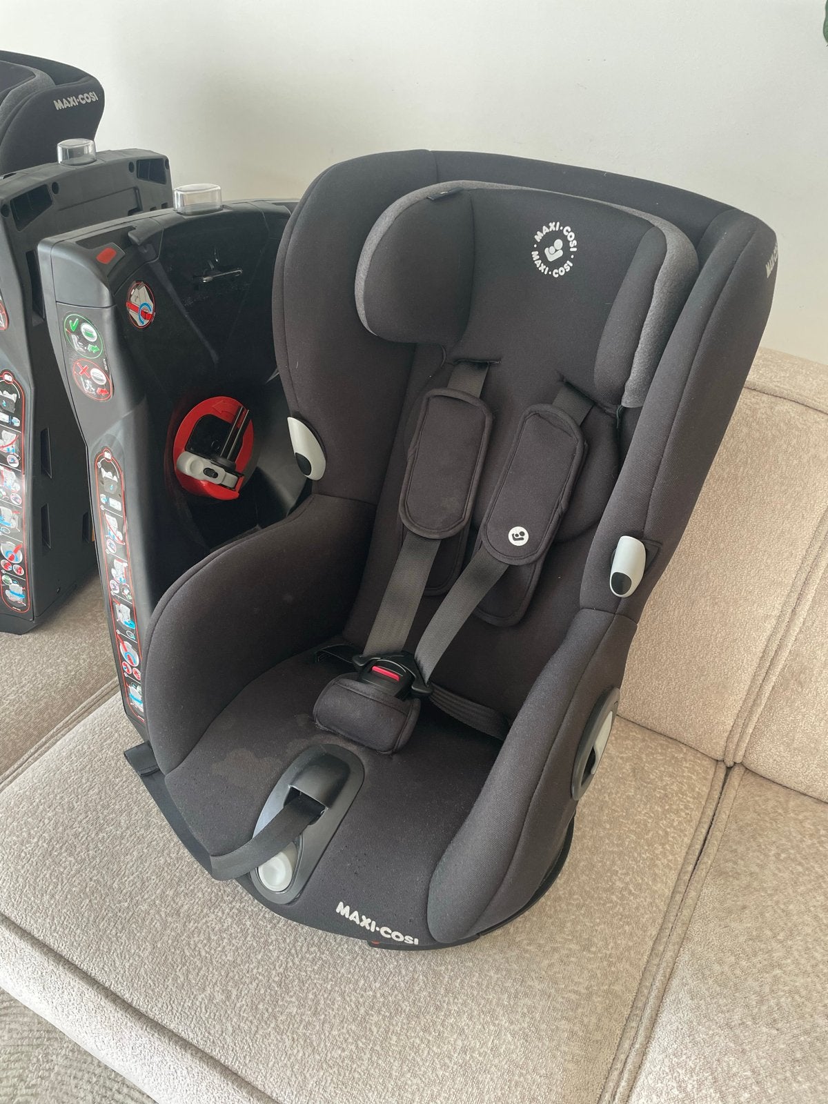 2x Maxi-Cosi Axiss Autheblack Autostoel 9-18 kg, Ophalen, Verstelbare rugleuning, 9 t/m 18 kg, Maxi-Cosi