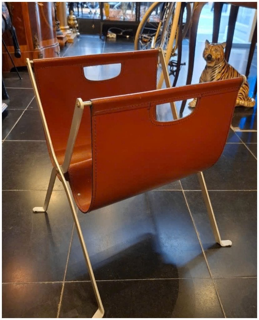 Lederen vintage krantenhouder., Antiek en Kunst, Ophalen of Verzenden
