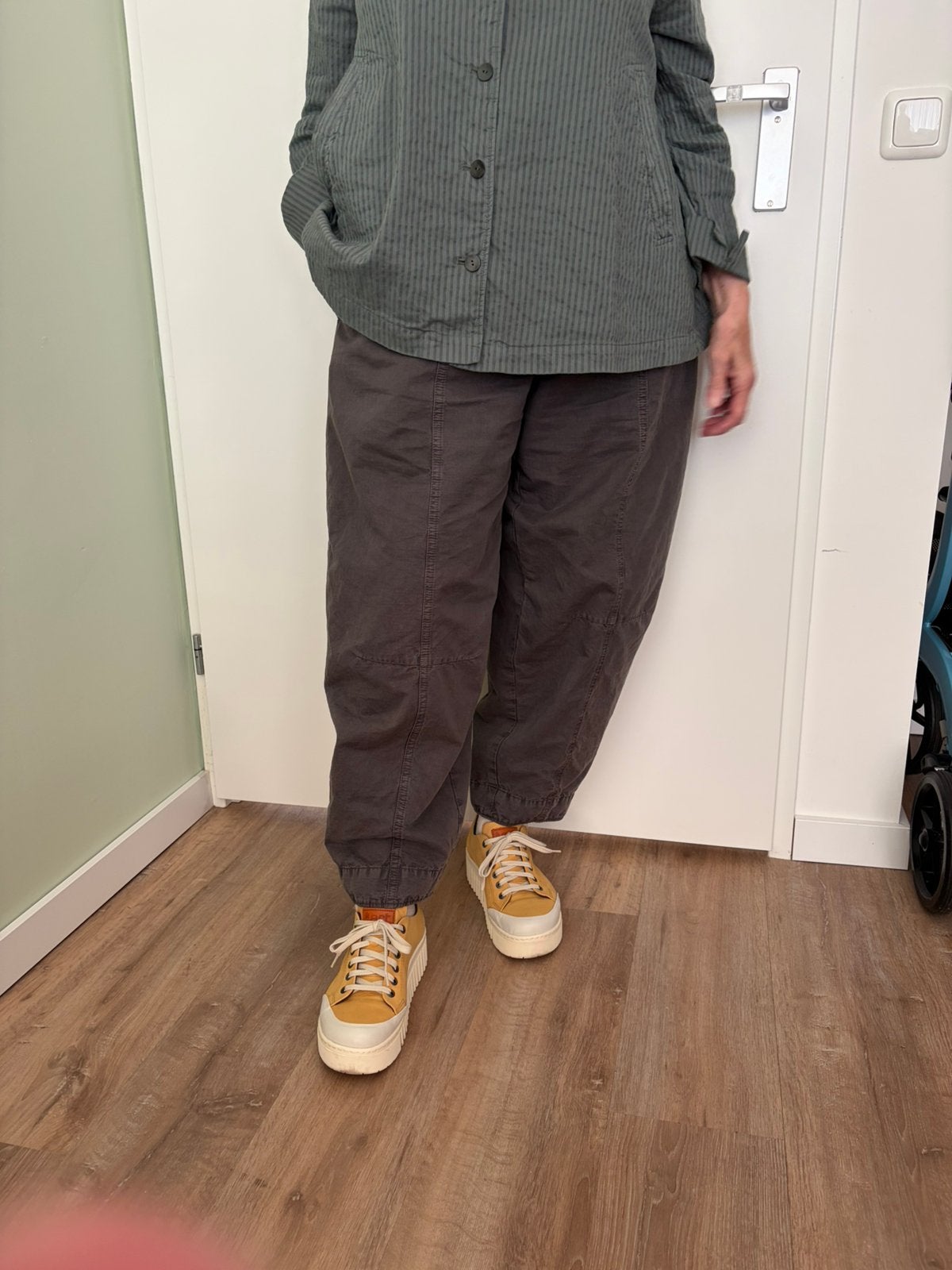 Oska broek maat 4 bruin, Verzenden, Zo goed als nieuw, Bruin