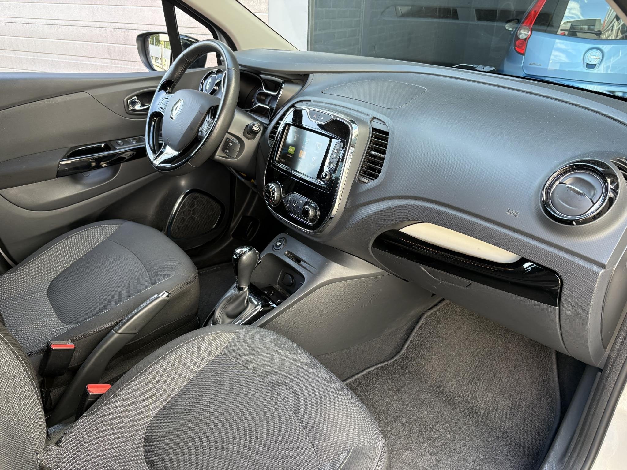 Foto 11 van Renault Captur 1.2 TCe Dynamique