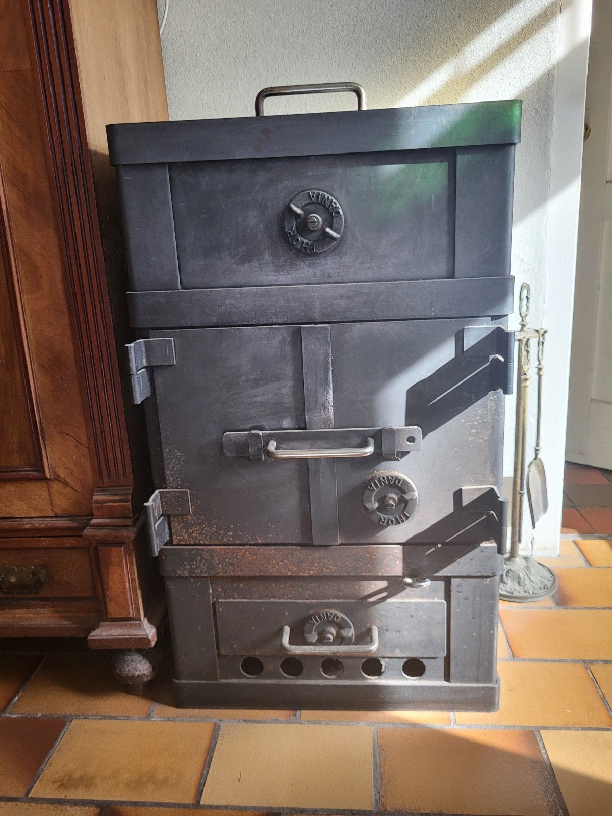 Oude gietijzeren houtkachel + toebehoren, Huis en Inrichting, Ophalen, Gebruikt, Hout, Houtkachel