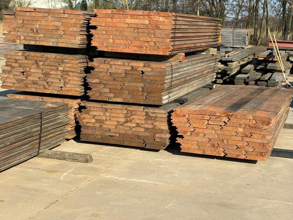 Partij gebruikte azobe damwandplanken 5 cm dik, Ophalen, Graafmachine
