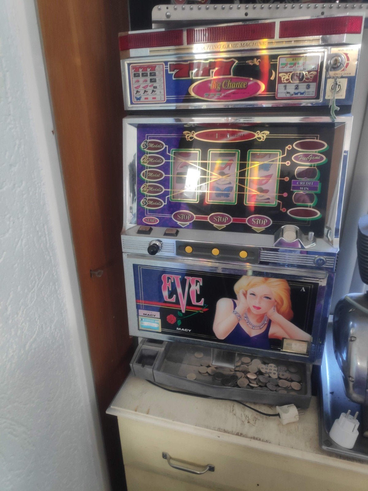 Vintage gokkast 'Eve' - Big Chance speelautomaat, Gulden, Ophalen, Gebruikt, Met sleutels