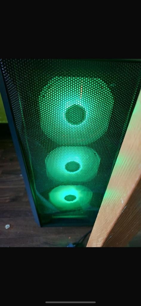 Gaming PC met SteelSeries toetsenbord, muis en mat, Ophalen, Gebruikt, Gaming, SSD