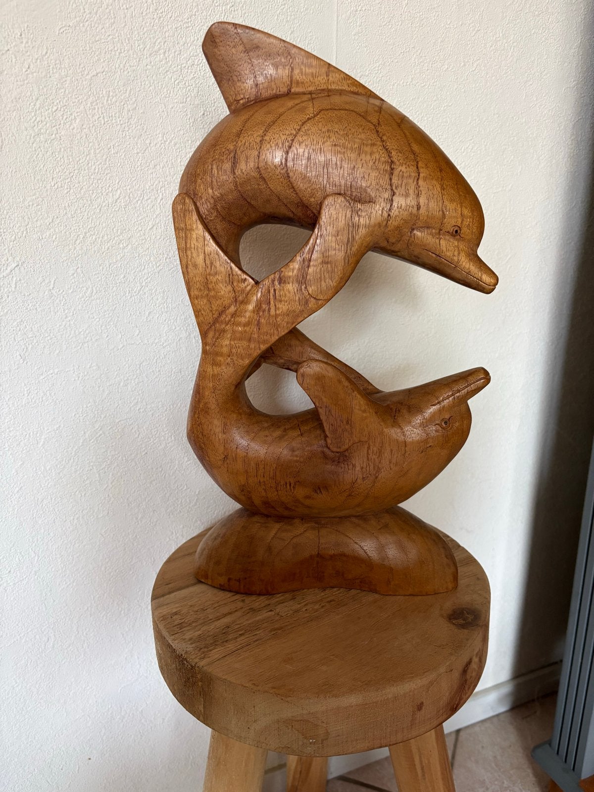 Houten dolfijnen beeld - Handgesneden, Antiek en Kunst, Ophalen, Handgemaakt, 20 - 50 cm, Zeeleven