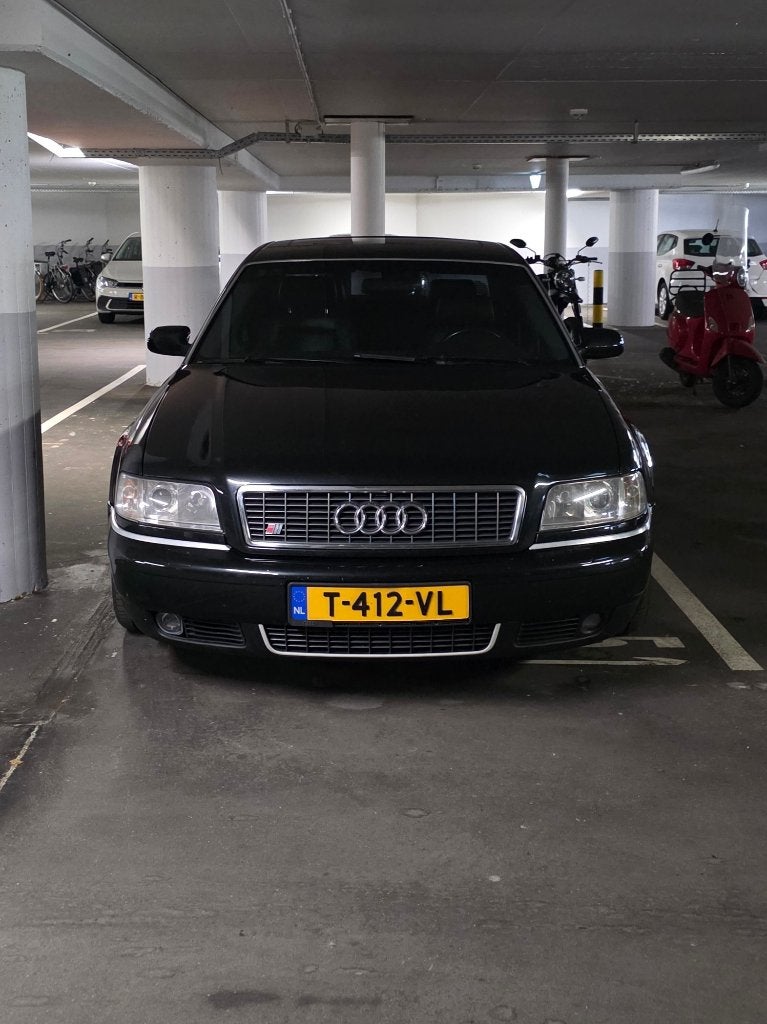 Audi S8 D2 FL 1/380 Manual, Auto's, Audi, 4172 cc, 360 pk, Zwart, Handgeschakeld
