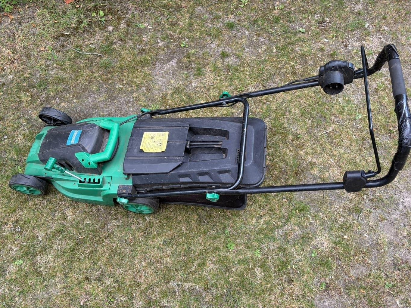 Gratis op te halen elektrische Grasmaaier (kapot), Tuin en Terras, Grasmaaiers, Ophalen, Cirkelmaaier, Gebruikt, Elektrische grasmaaier
