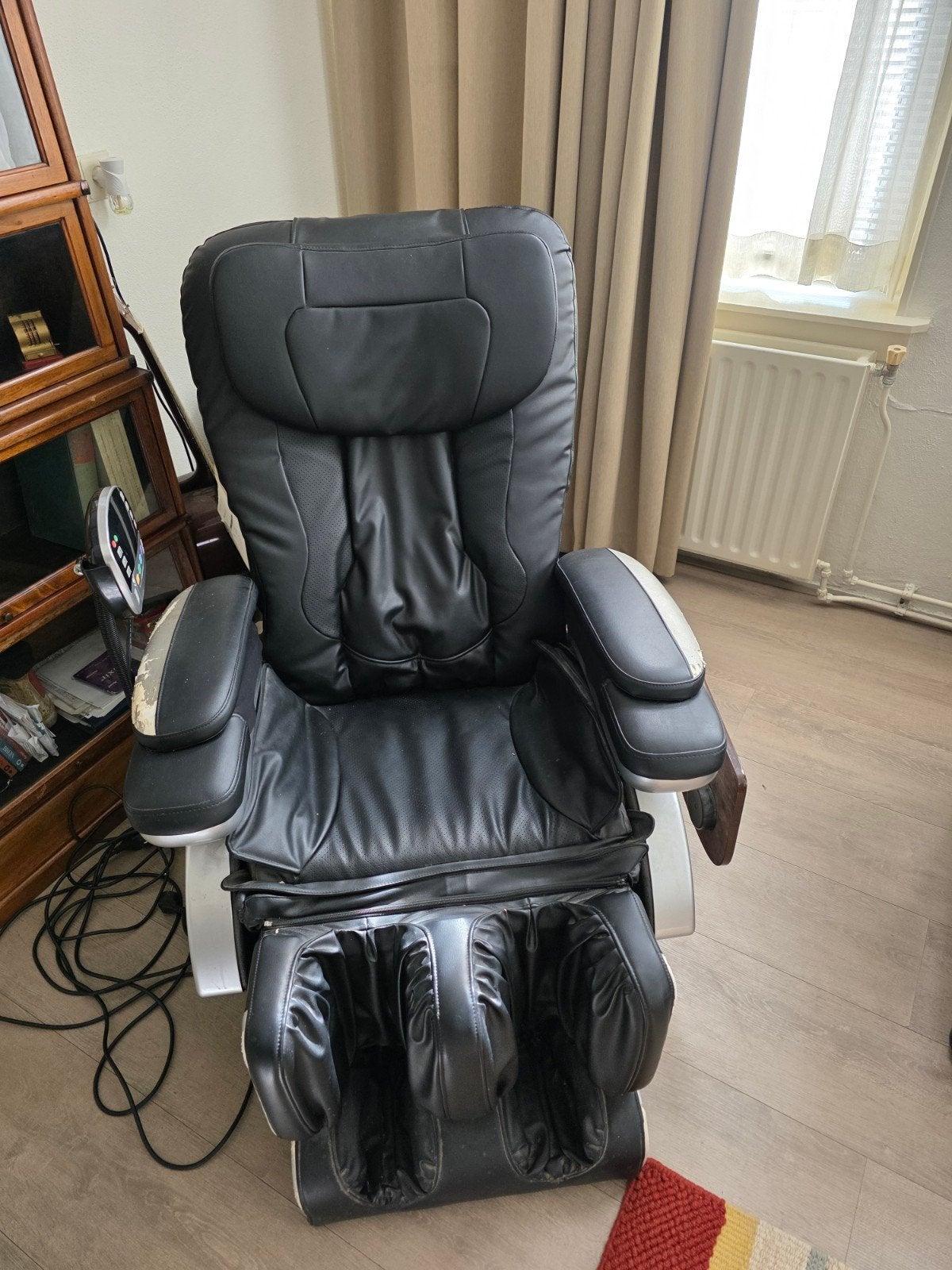 Massagestoel met luchtcompressie en diverse functies, Ophalen