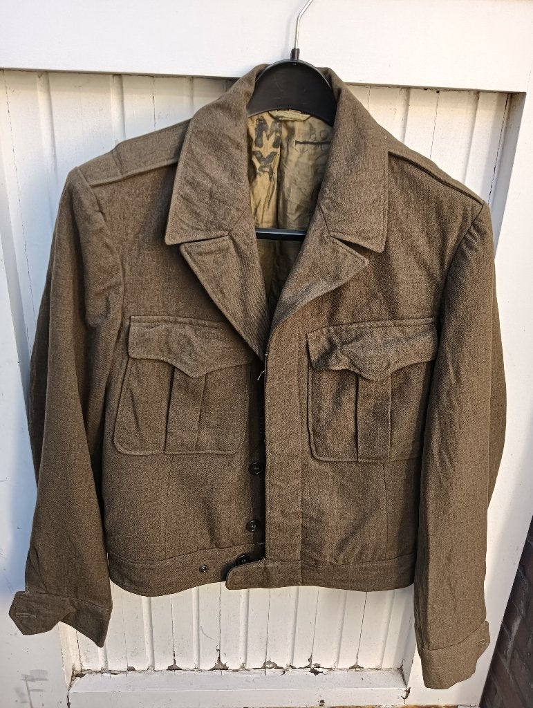 US Ike jacket maat 38L, Verzamelen, Verzenden, Landmacht, Amerika, Kleding of Schoenen