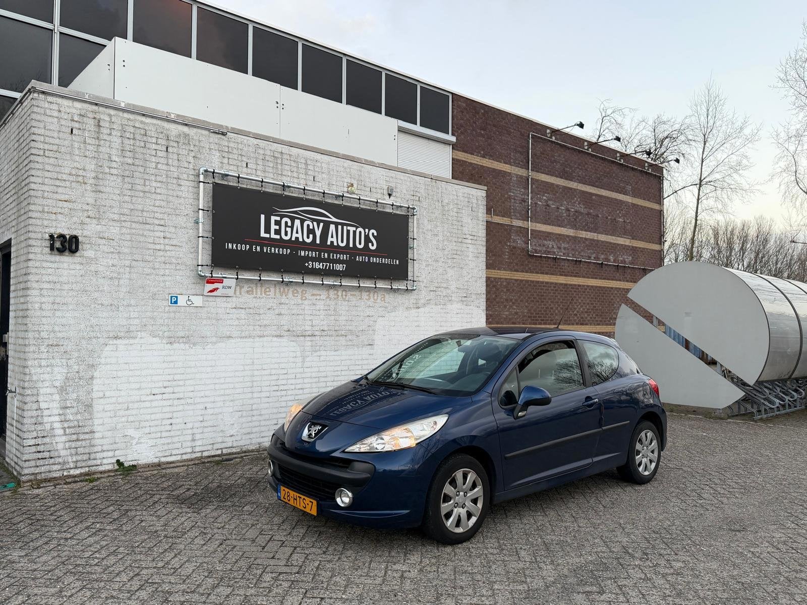 Peugeot 207 1.4 VTi Look - AIRCO - RIJDT & SCHAKELT GOED!, Auto's, Voorwielaandrijving, Dealer onderhouden, Stof, Gebruikt