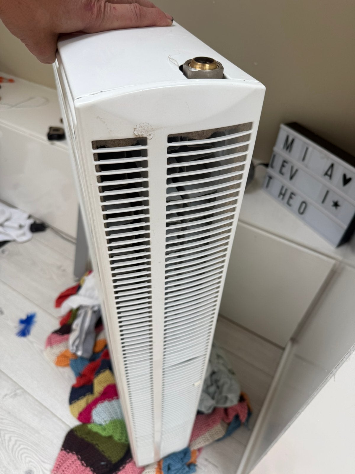 kachel radiateur met thermostaat kraan in nieuw staat, Minder dan 60 m³, 3 snelheden of meer, Ophalen of Verzenden, Zo goed als nieuw