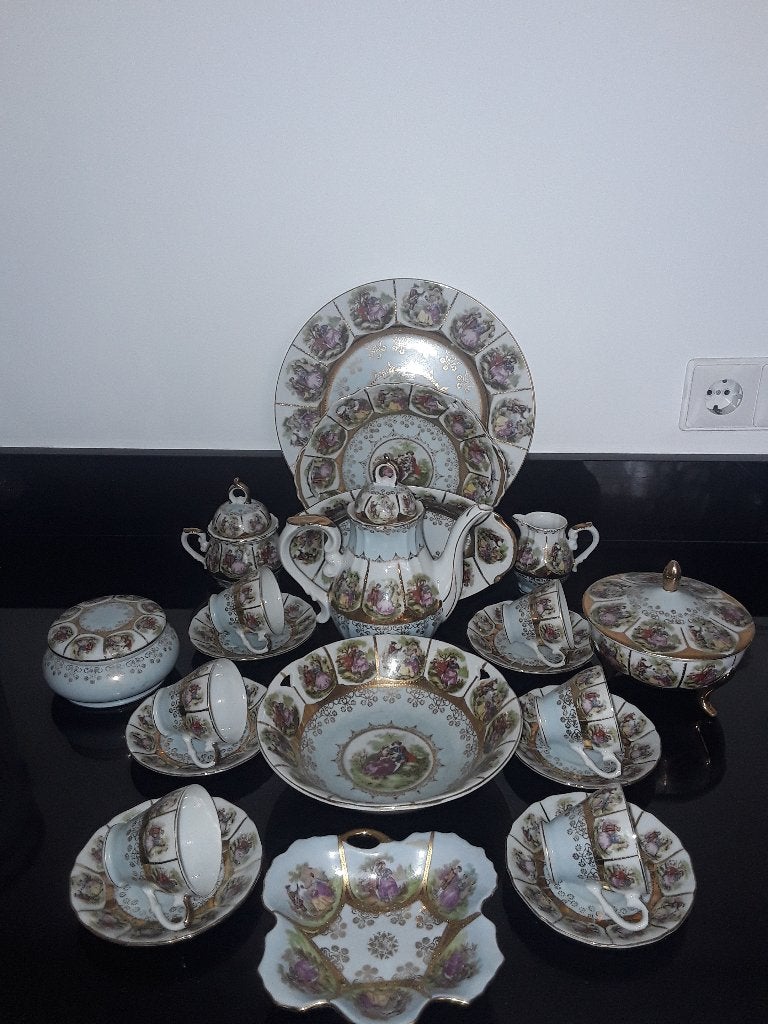 Antiek barok theeservies met bijbehoren vol limoge prentjes, Verzenden