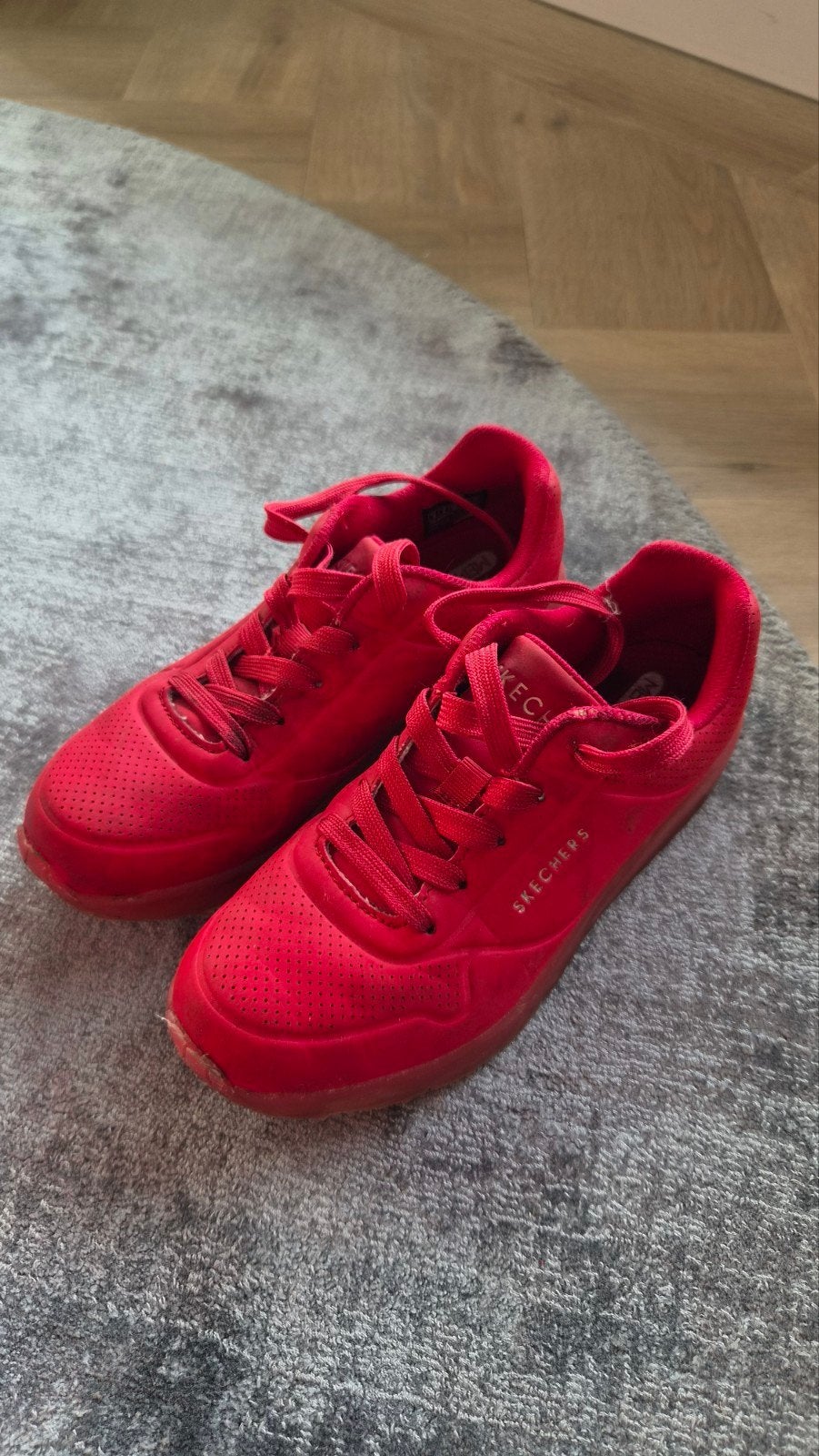 Skechers rode sneakers maat 35, Gebruikt, Jongen of Meisje, Schoenen, Skechers