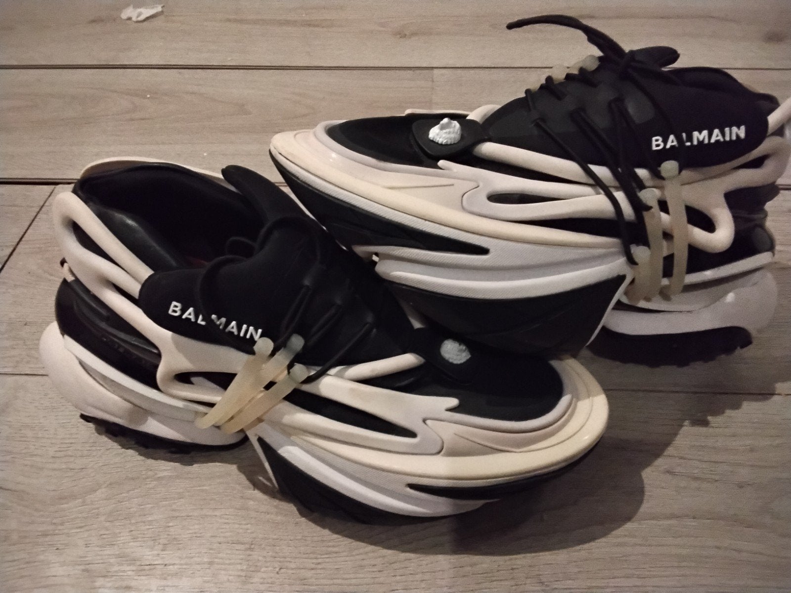 Balmain sneakers - Zo goed als nieuw, Kleding | Dames, Ophalen, Zwart, Balmain, Sneakers of Gympen